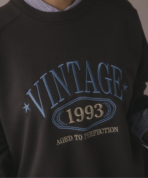 210nouve（トゥージュヌーブ）の「VINTAGE ロゴ オーバーサイズ 刺繍 スウェット トレーナー（スウェット・レディース・チャコールグレー/オレンジ/オートミール・FREE）」の21枚目の写真