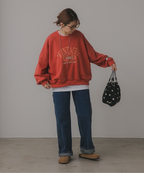 210nouve（トゥージュヌーブ）の「VINTAGE ロゴ オーバーサイズ 刺繍 スウェット トレーナー（スウェット・レディース・チャコールグレー/オレンジ/オートミール・FREE）」の9枚目の写真