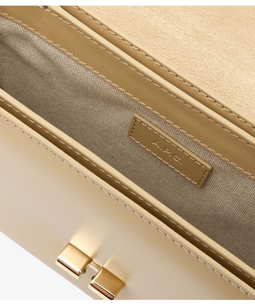A.P.C.(アーペーセー)の「SAC GRACE SMALL(ショルダーバッグ・レディース・カーキ/チャコールグレー・ONESIZE)」の10枚目の写真