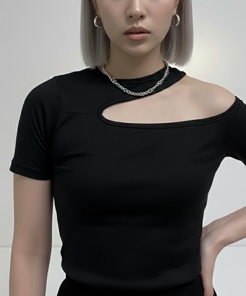 NANEA（ナネア）の「ワンショル風カットアウトワンピース（ワンピース・レディース・グレー/ブラック・MEDIUM）」の9枚目の写真