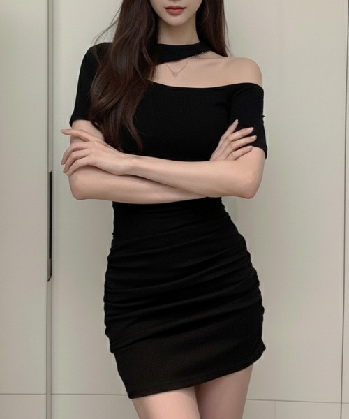 NANEA（ナネア）の「ワンショル風カットアウトワンピース（ワンピース・レディース・グレー/ブラック・MEDIUM）」の6枚目の写真