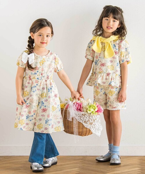 BeBe(ベベ)の「【お揃い】リップルマルシェフラワーショートパンツ(その他パンツ・キッズ・イエロー系その他・150cm/140cm/130cm/120cm)」の6枚目の写真