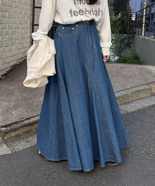 CIAOPANIC TYPY(チャオパニックティピー)の「【大人見え/軽量】リメイク風柔らかデニムロングフレアスカート(スカート・レディース・サックスブルー/ブルー・MEDIUM/SMALL)」の1枚目の写真