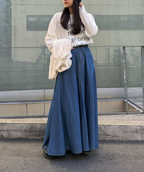 CIAOPANIC TYPY(チャオパニックティピー)の「【大人見え/軽量】リメイク風柔らかデニムロングフレアスカート(スカート・レディース・サックスブルー/ブルー・MEDIUM/SMALL)」の9枚目の写真