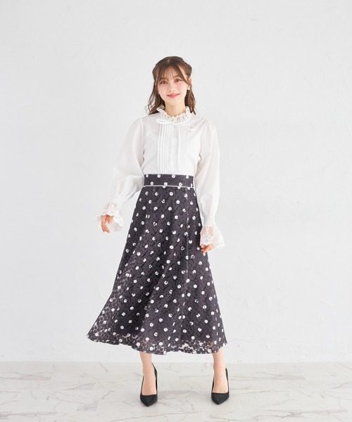 tocco closet（トッコ　クローゼット）の「リボン付きレース切り替えピンタックブラウス（シャツ/ブラウス・レディース・ネイビー/オフホワイト・M）」の3枚目の写真