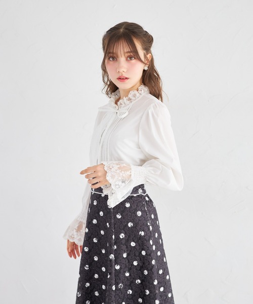 tocco closet（トッコ　クローゼット）の「リボン付きレース切り替えピンタックブラウス（シャツ/ブラウス・レディース・ネイビー/オフホワイト・M）」の6枚目の写真
