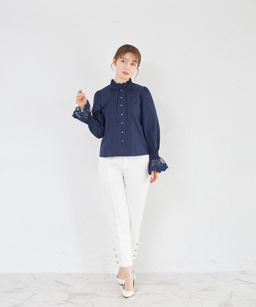 tocco closet（トッコ　クローゼット）の「リボン付きレース切り替えピンタックブラウス（シャツ/ブラウス・レディース・ネイビー/オフホワイト・M）」の7枚目の写真
