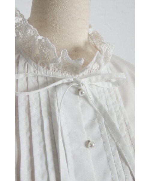 tocco closet（トッコ　クローゼット）の「リボン付きレース切り替えピンタックブラウス（シャツ/ブラウス・レディース・ネイビー/オフホワイト・M）」の16枚目の写真