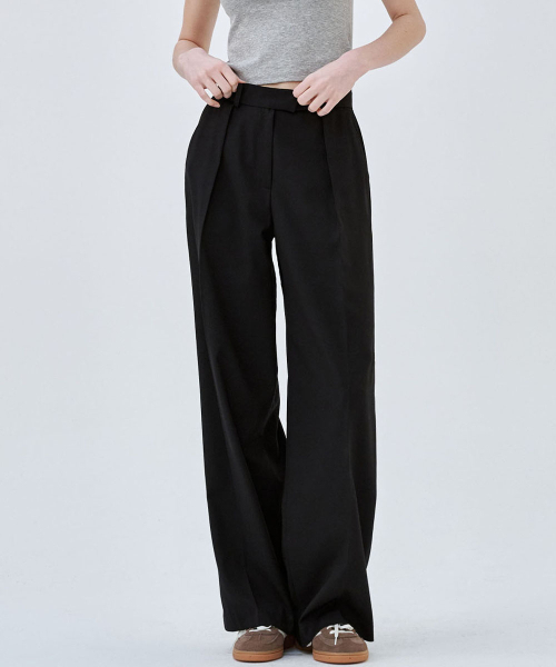 MALOUPE(マロップ)の「2172 ワンタックワイドパンツ (ブラック)(スラックス・レディース・その他・26/28/30)」の1枚目の写真