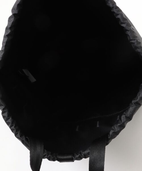 NEW ERA（ニューエラ）の「【NEW ERA/ニューエラ】デイサック 150D ブラック（バックパック/リュック・メンズ・ブラック・FREE）」の4枚目の写真