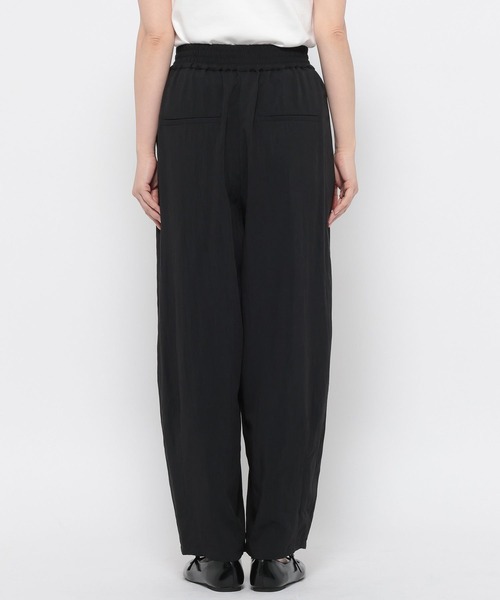 LOWRYS FARM(ローリーズファーム)の「フィブリルイージーコクーンパンツ 664956(その他パンツ・レディース・ベージュ/アイボリー/ブラック・SMALL/MEDIUM/LARGE)」の6枚目の写真