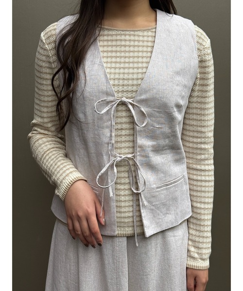BANANA REPUBLIC FACTORY STORE(バナナリパブリック ファクトリーストア)の「BANANA REPUBLIC FACTORY STORE リネンブレンド タイフロント ベスト(ベスト・レディース・ベージュ/ブラック・0/4/2/8/6)」の11枚目の写真