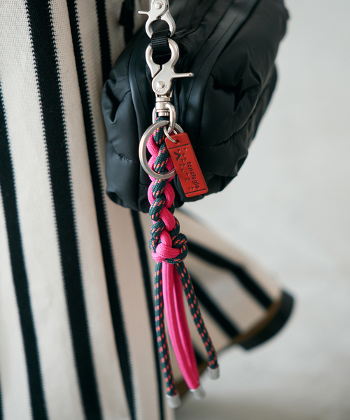 IENA(イエナ)の「TOPOLOGIE sinnet Keychain キーチェーン TP-WST-SKCBKR-00/TE(キーケース/キーアクセサリー・レディース・ブラック/グリーン・FREE)」の4枚目の写真