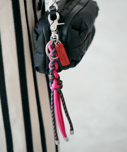 IENA(イエナ)の「TOPOLOGIE sinnet Keychain キーチェーン TP-WST-SKCBKR-00/TE(キーケース/キーアクセサリー・レディース・ブラック/グリーン・FREE)」の5枚目の写真