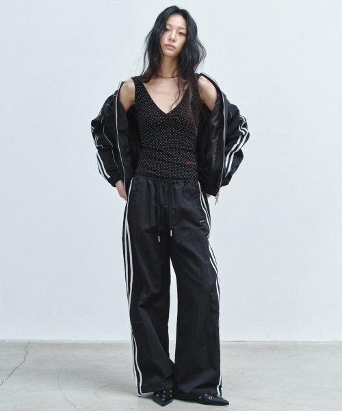 NICK&NICOLE(ニックアンドニコール)の「NYLON TRACK PANTS_BLACK(スウェットパンツ・レディース・その他・FREE)」の1枚目の写真