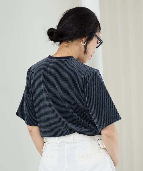 IENA LA BOUCLE（イエナラブークル）の「IENA LA BOUCLE ベロアボーダーTシャツ（Tシャツ/カットソー・レディース・ダークブルー/ベージュ系その他・FREE）」の15枚目の写真