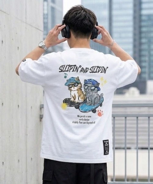 Mac-House(マックハウス)の「アニマル 発泡プリント 半袖Tシャツ(Tシャツ/カットソー・メンズ・ホワイト/ブラック系1/ピンク/グリーン系その他2/ブラック/ホワイト系・M/L)」の2枚目の写真