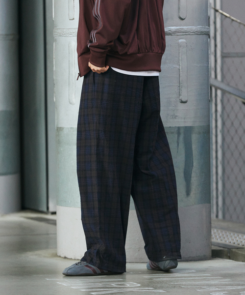 JOURNAL STANDARD(ジャーナルスタンダード)の「T/C サッカー オーバー パンツ(スラックス・メンズ・グレー/ブラック/ネイビー/スミクロ・LARGE/MEDIUM/SMALL)」の7枚目の写真