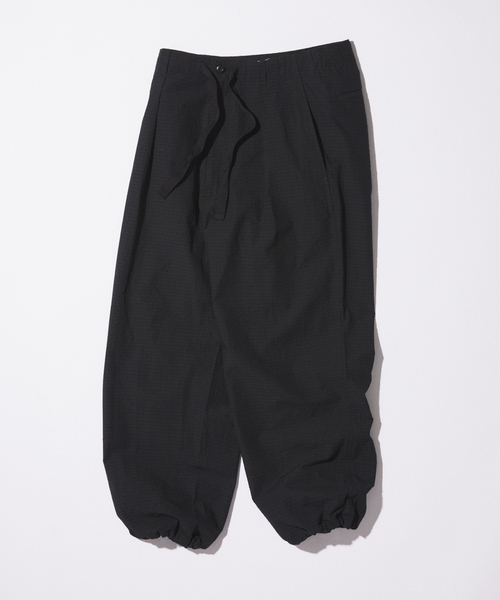 JOURNAL STANDARD(ジャーナルスタンダード)の「T/C サッカー オーバー パンツ(スラックス・メンズ・グレー/ブラック/ネイビー/スミクロ・LARGE/MEDIUM/SMALL)」の13枚目の写真