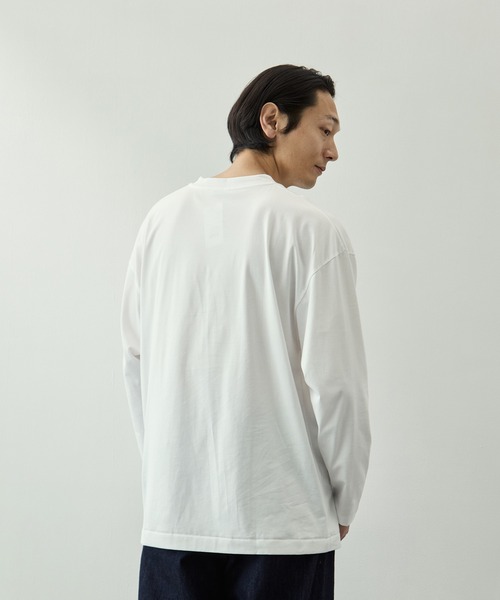 ATON(エイトン)の「【ATON/エイトン】SUVIN 60/2 OVERSIZED LONG SLEEVE T-SHIRT(Tシャツ/カットソー・メンズ・ホワイト/ブラック/サックスブルー・4/6)」の6枚目の写真