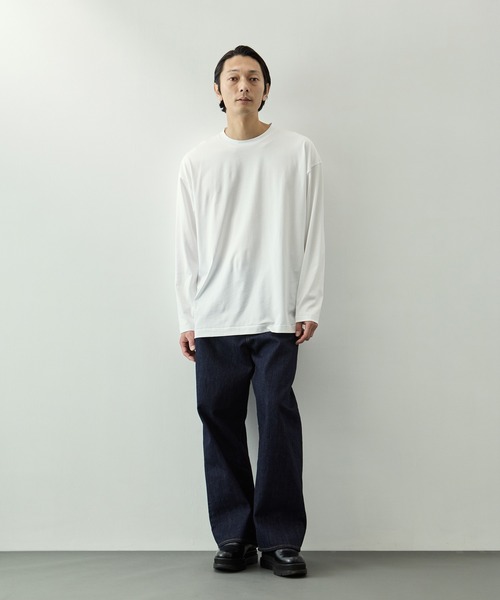 ATON(エイトン)の「【ATON/エイトン】SUVIN 60/2 OVERSIZED LONG SLEEVE T-SHIRT(Tシャツ/カットソー・メンズ・ホワイト/ブラック/サックスブルー・4/6)」の7枚目の写真