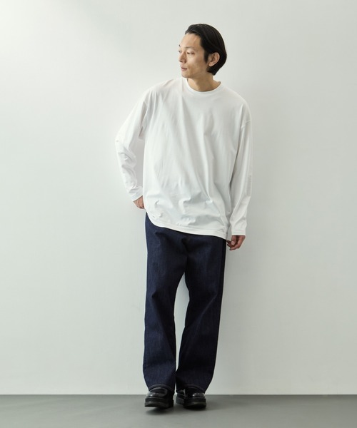 ATON(エイトン)の「【ATON/エイトン】SUVIN 60/2 OVERSIZED LONG SLEEVE T-SHIRT(Tシャツ/カットソー・メンズ・ホワイト/ブラック/サックスブルー・4/6)」の8枚目の写真