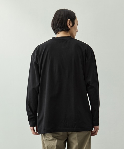 ATON(エイトン)の「【ATON/エイトン】SUVIN 60/2 OVERSIZED LONG SLEEVE T-SHIRT(Tシャツ/カットソー・メンズ・ホワイト/ブラック/サックスブルー・4/6)」の18枚目の写真