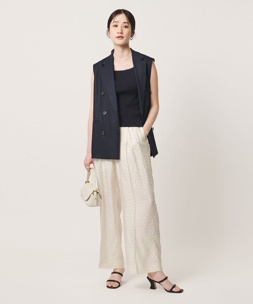UNITED ARROWS(ユナイテッドアローズ)の「ドット サテン 2タック ワイドパンツ(スラックス・レディース・オフホワイト/ライトブルー/ネイビー/ダークグレー・40/36/38)」の15枚目の写真