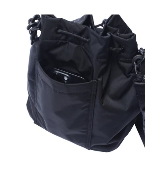 RAMIDUS（ラミダス）の「DRAWSTRING SHOULDER BAG（ショルダーバッグ・レディース・ブラック・OS）」の2枚目の写真