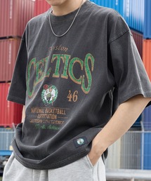 NBA（エヌビーエー）の「NBA エヌビーエー 別注 チームロゴ刺繍 プリント ヴィンテージ加工 ビッグシルエット半袖TEE（Tシャツ/カットソー）」