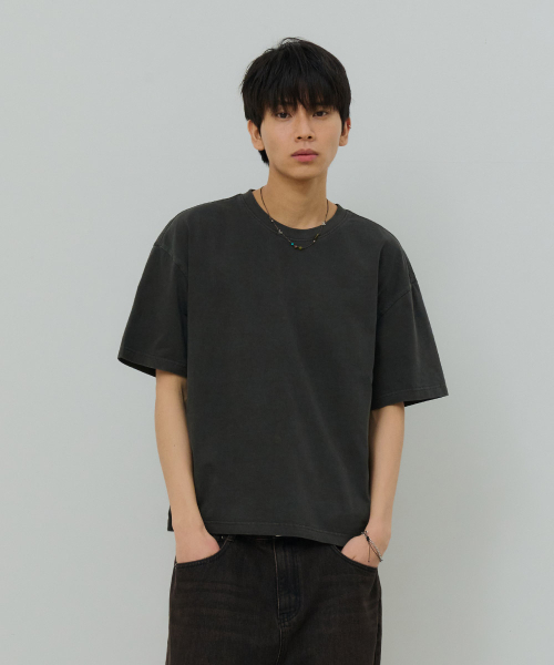 DESIRED(デシレッド)の「ピグメントクロップ半袖Tシャツ-FBSK5803D09(Tシャツ/カットソー・メンズ・ダークグレー・MEDIUM/LARGE/X-LARGE)」の1枚目の写真