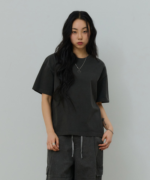 DESIRED(デシレッド)の「ピグメントクロップ半袖Tシャツ-FBSK5803D09(Tシャツ/カットソー・メンズ・ダークグレー・MEDIUM/LARGE/X-LARGE)」の4枚目の写真