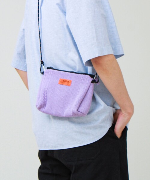 UNIVERSAL OVERALL（ユニバーサルオーバーオール）の「【UNIVERSAL OVERALL】Summer knit sacoche（ショルダーバッグ・メンズ・サックスブルー/ブラック/オレンジ/ラベンダー/オフホワイト・FREE）」の13枚目の写真