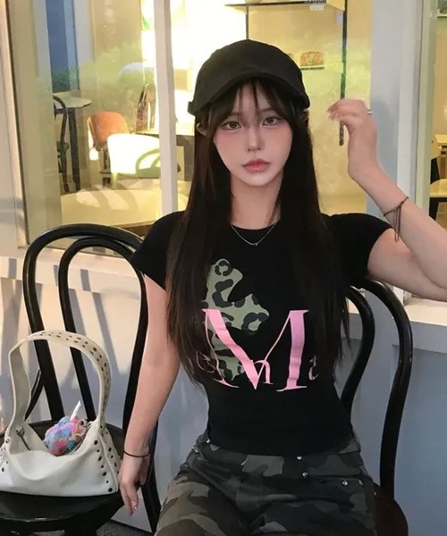 MUCENT(ムセント)の「MUCENT/カモクロスラグランTシャツ(Tシャツ/カットソー・レディース・ブラック×ピンク/ブラック×カーキ/ホワイト・FREE)」の6枚目の写真