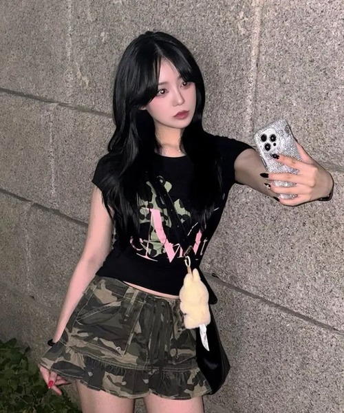 MUCENT(ムセント)の「MUCENT/カモクロスラグランTシャツ(Tシャツ/カットソー・レディース・ブラック×ピンク/ブラック×カーキ/ホワイト・FREE)」の13枚目の写真
