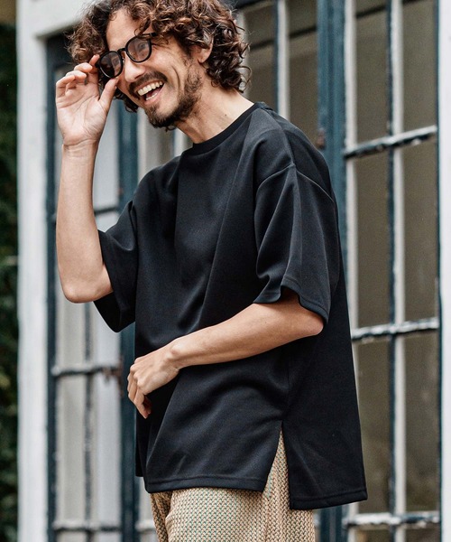 CAMBIO(カンビオ)の「mt10489- 鹿の子サイドスリットショートスリーブTシャツ(Tシャツ/カットソー・メンズ・ブラック/グレイッシュベージュ/ホワイト・XL/L/M)」の1枚目の写真
