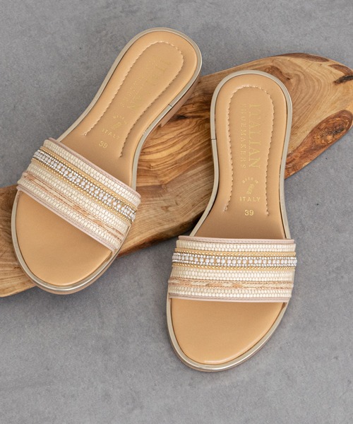 ITALIAN SHOEMAKERS(イタリアンシューメーカー)の「【ITALIAN SHOEMAKERS】シャイニーボーダーフラットサンダル(962337)(サンダル・レディース・ベージュ・37/36/35/38)」の1枚目の写真