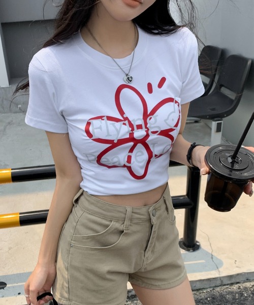 Achic(アシック)の「カワイイ花柄半袖(Tシャツ/カットソー・レディース・ホワイト/ブラック・M)」の8枚目の写真