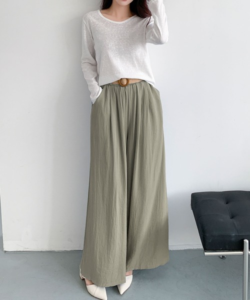 LOWO(ロワ)の「【M~Lサイズ展開】ベルト付きギャザーワイドパンツ(その他パンツ・レディース・ネイビー/イエロー/カーキ/オフホワイト/ブルー・M/L)」の13枚目の写真