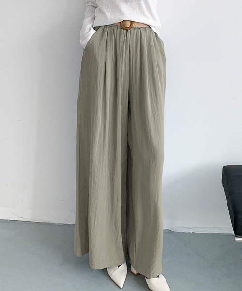 LOWO(ロワ)の「【M~Lサイズ展開】ベルト付きギャザーワイドパンツ(その他パンツ・レディース・ネイビー/イエロー/カーキ/オフホワイト/ブルー・M/L)」の14枚目の写真