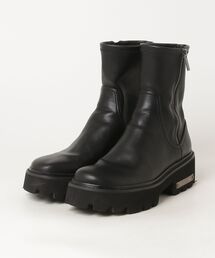 CHARLES & KEITH（チャールズ & キース）の「ショートブーツ（ブーツ）」