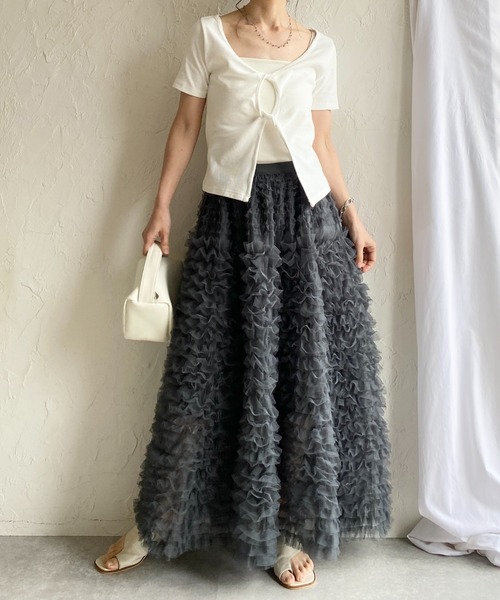 She's Closet(シーズクローゼット)の「Aラインフレアロング丈 フリル ボリューム チュール ティアードスカート(スカート・レディース・ブラック/オフホワイト/グレー・FREE)」の3枚目の写真