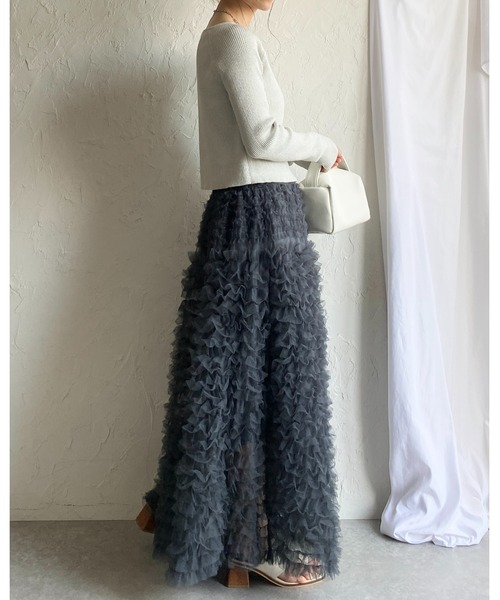 She's Closet(シーズクローゼット)の「Aラインフレアロング丈 フリル ボリューム チュール ティアードスカート(スカート・レディース・ブラック/オフホワイト/グレー・FREE)」の11枚目の写真