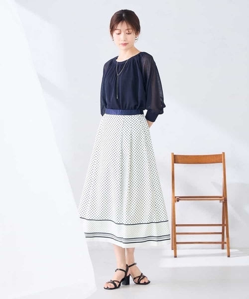 a.v.v(アーヴェヴェ)の「シアーギャザーニット(ニット/セーター・レディース・ネイビー/ベージュ・39)」の8枚目の写真