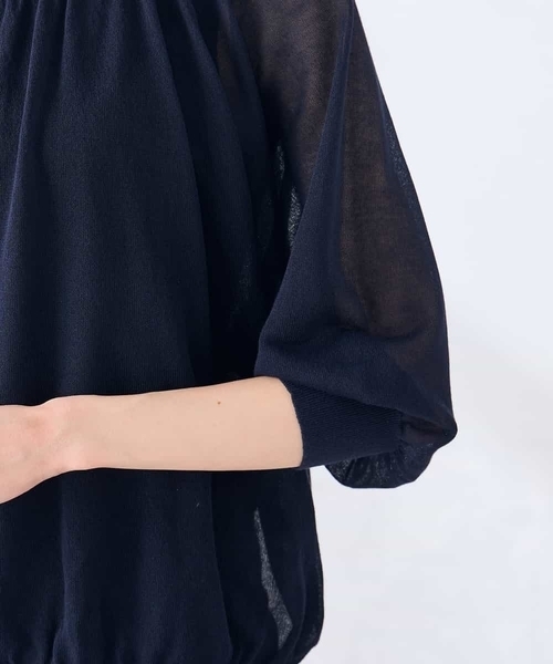 a.v.v(アーヴェヴェ)の「シアーギャザーニット(ニット/セーター・レディース・ネイビー/ベージュ・39)」の20枚目の写真