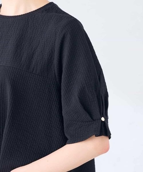 a.v.v（アーヴェヴェ）の「袖口デザインサッカーカットソー（Tシャツ/カットソー・レディース・アイボリー/ブラック/ダークインディゴブルー・38/40）」の20枚目の写真