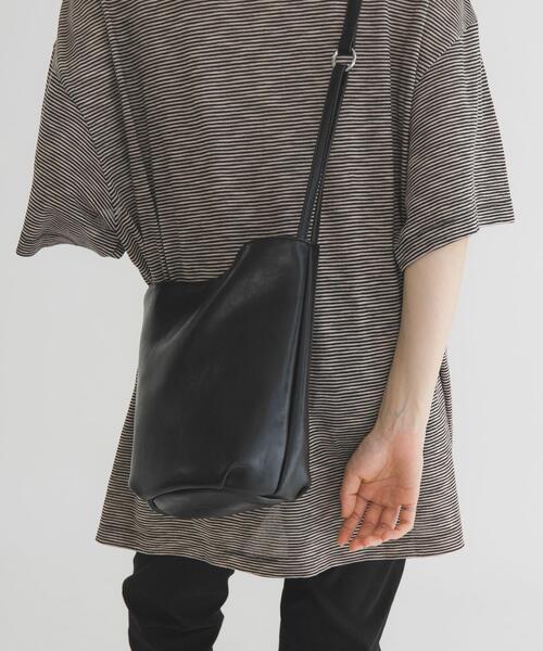 KBF（ケイビーエフ）の「2WAYバケットイージーBAG（ショルダーバッグ・レディース・ブラック/アイボリー・ONE）」の18枚目の写真