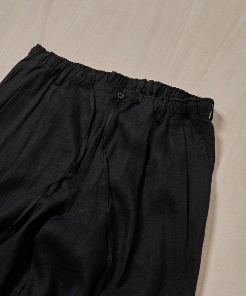 markaware(マーカウェア)の「DOUBLE PLEATED EASY TROUSERS(スラックス・メンズ・ブラック・2)」の9枚目の写真