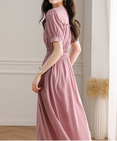 &soiree(アンドソワレ)の「クルーネックシャーリングミドル丈半袖ワンピース(ワンピース・レディース・ピンク・MEDIUM/LARGE/X-LARGE)」の3枚目の写真