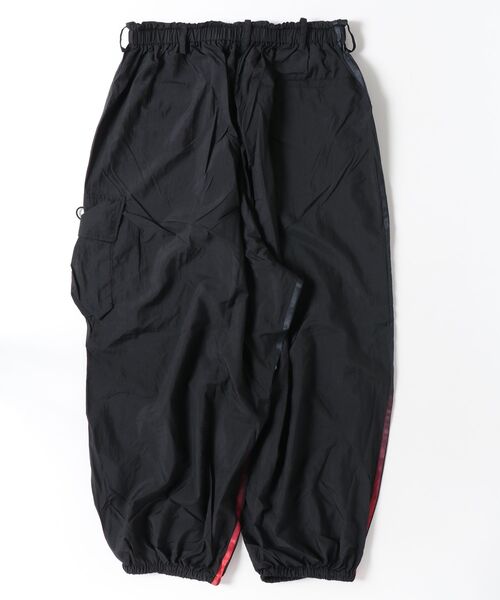 Y-3（ワイスリー）の「Y-3 GRADIENT 3 STRIPES NYLON CARGO PANTS（カーゴパンツ・メンズ・ブラック・XX-SMALL/X-SMALL/SMALL/MEDIUM/LARGE/X-LARGE）」の4枚目の写真